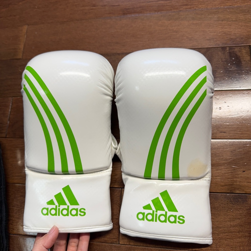 ADIDAS CLIMACOOL Fitness Boxing Gloves Women's Size Small/Medium